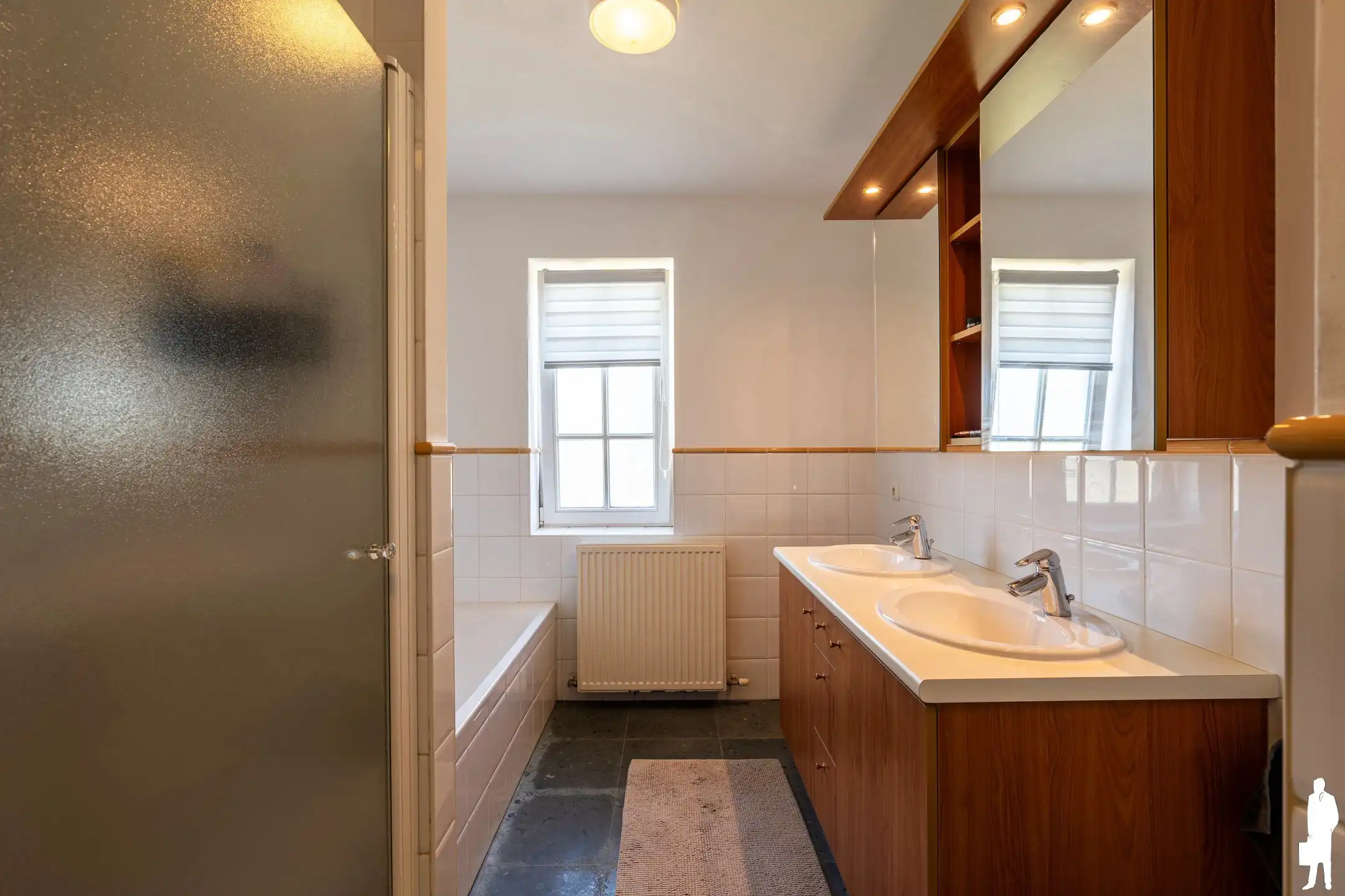 Ruime woning met o.a. 5 slpk, 2 badk, garage ,centrum Poppel foto 10