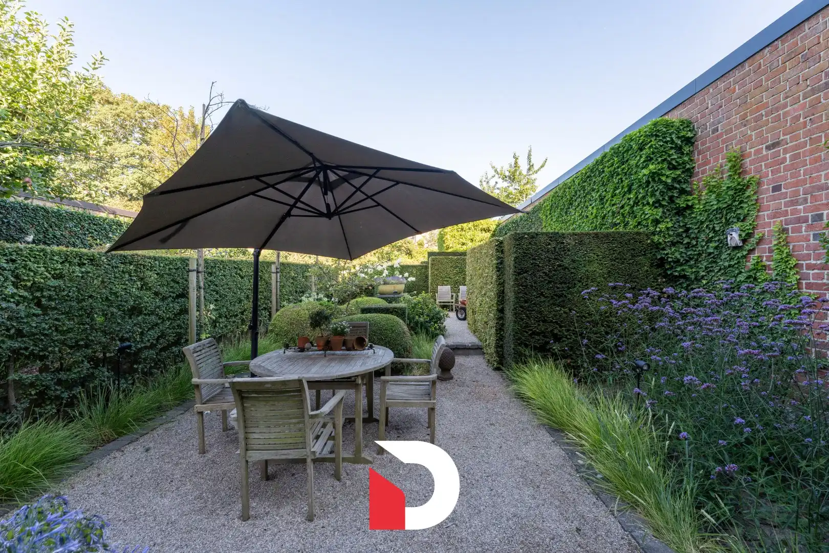 Handelswoning met veel potentieel op toplocatie in hartje Kristus-Koning (Brugge) foto 14