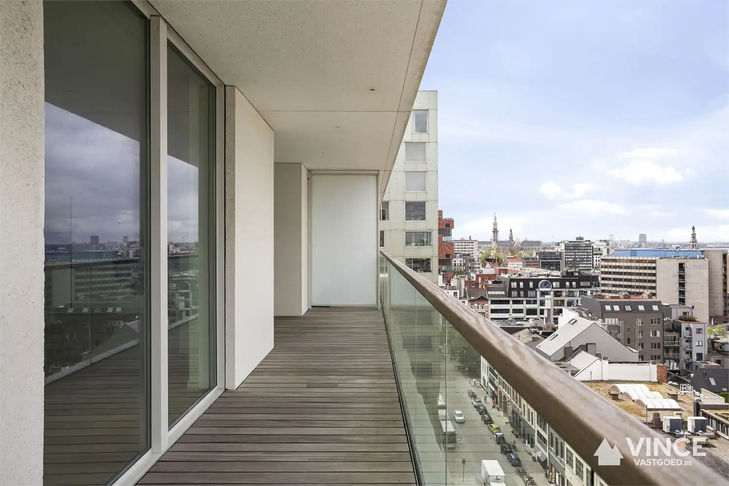 Modern appartement met twee slaapkamers en garage te huur aan het Kattendijkdok in Antwerpen foto 12