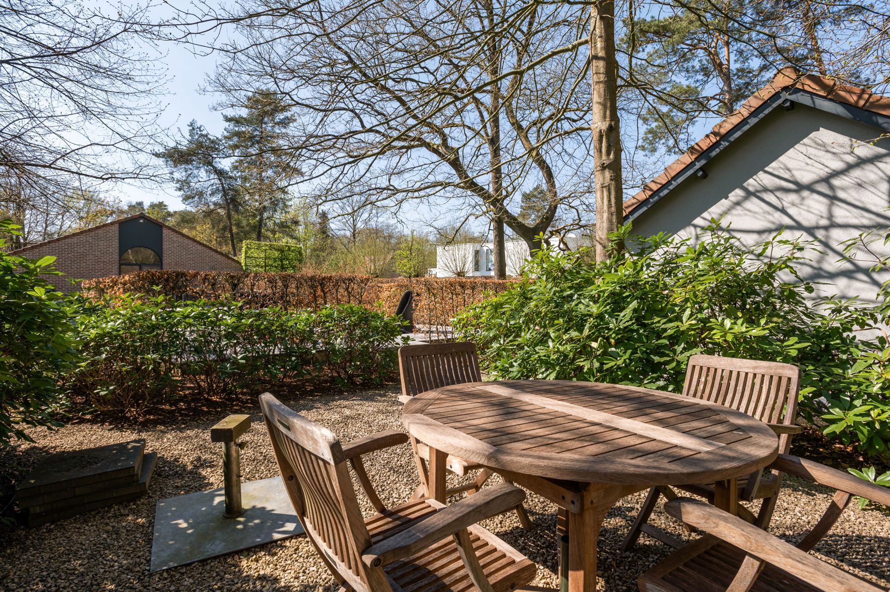 Luxueuze gelijkvloerse villa met zwemvijver op ca. 898 m². foto 24