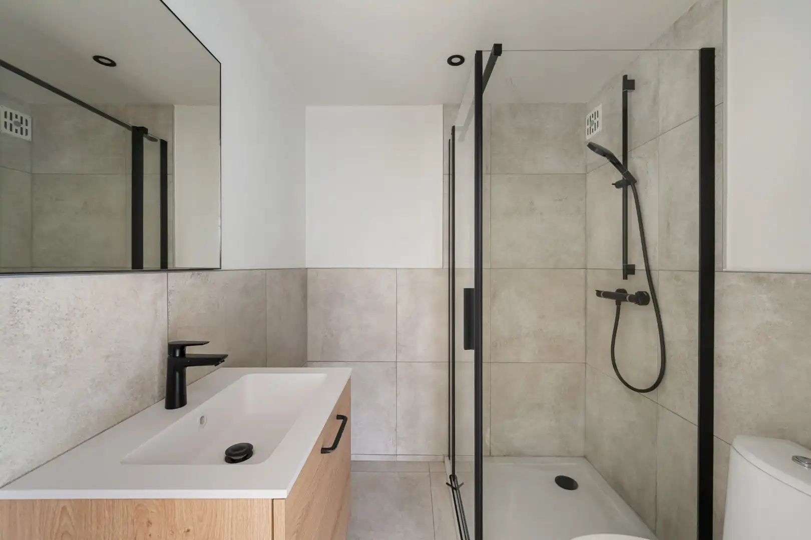 Studio met terras en garage in het centrum van Roeselare foto 5