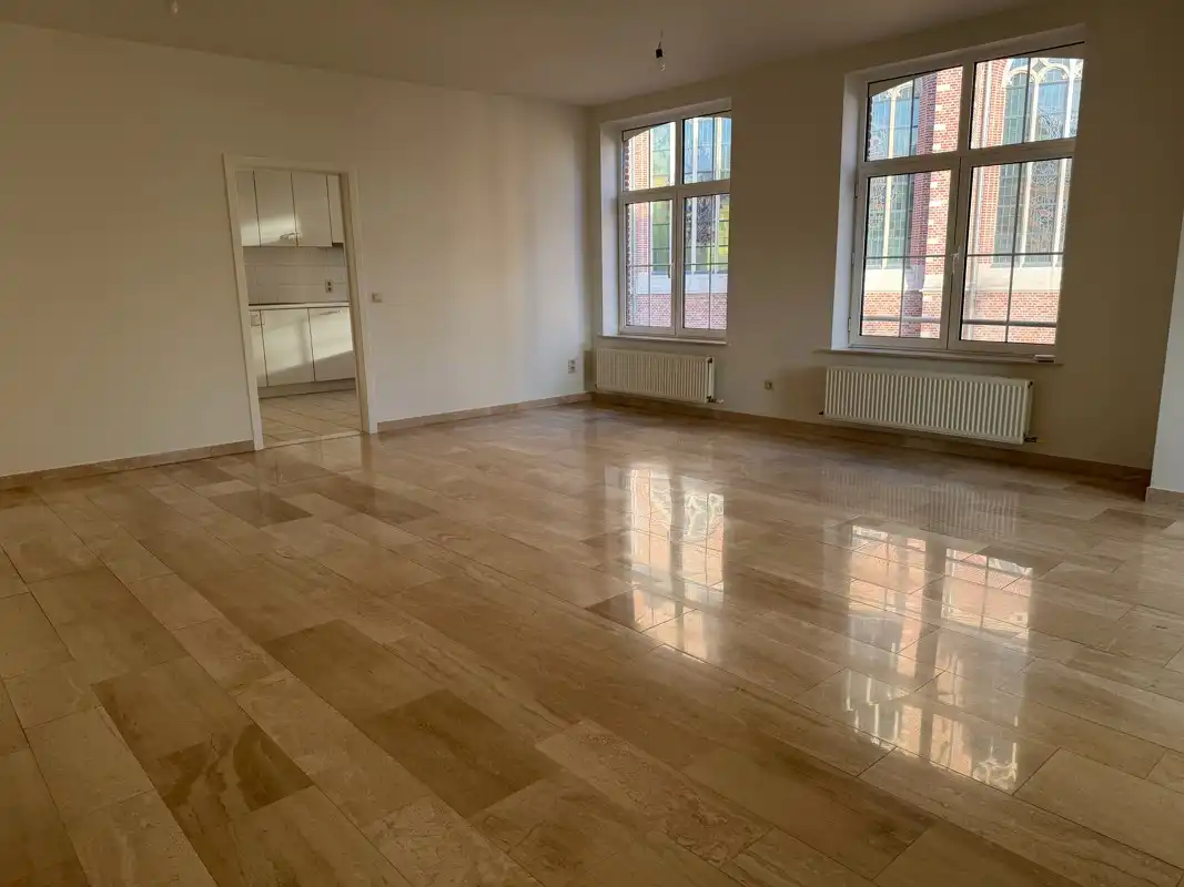 Instapklaar triplexappartement met 3 slaapkamers, 2 badkamers, garage + P in hartje Hoogstraten. foto 7