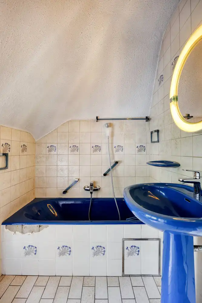 Charmante te renoveren cottagewoning met 3 slaapkamers en garage op 678m2! foto 25