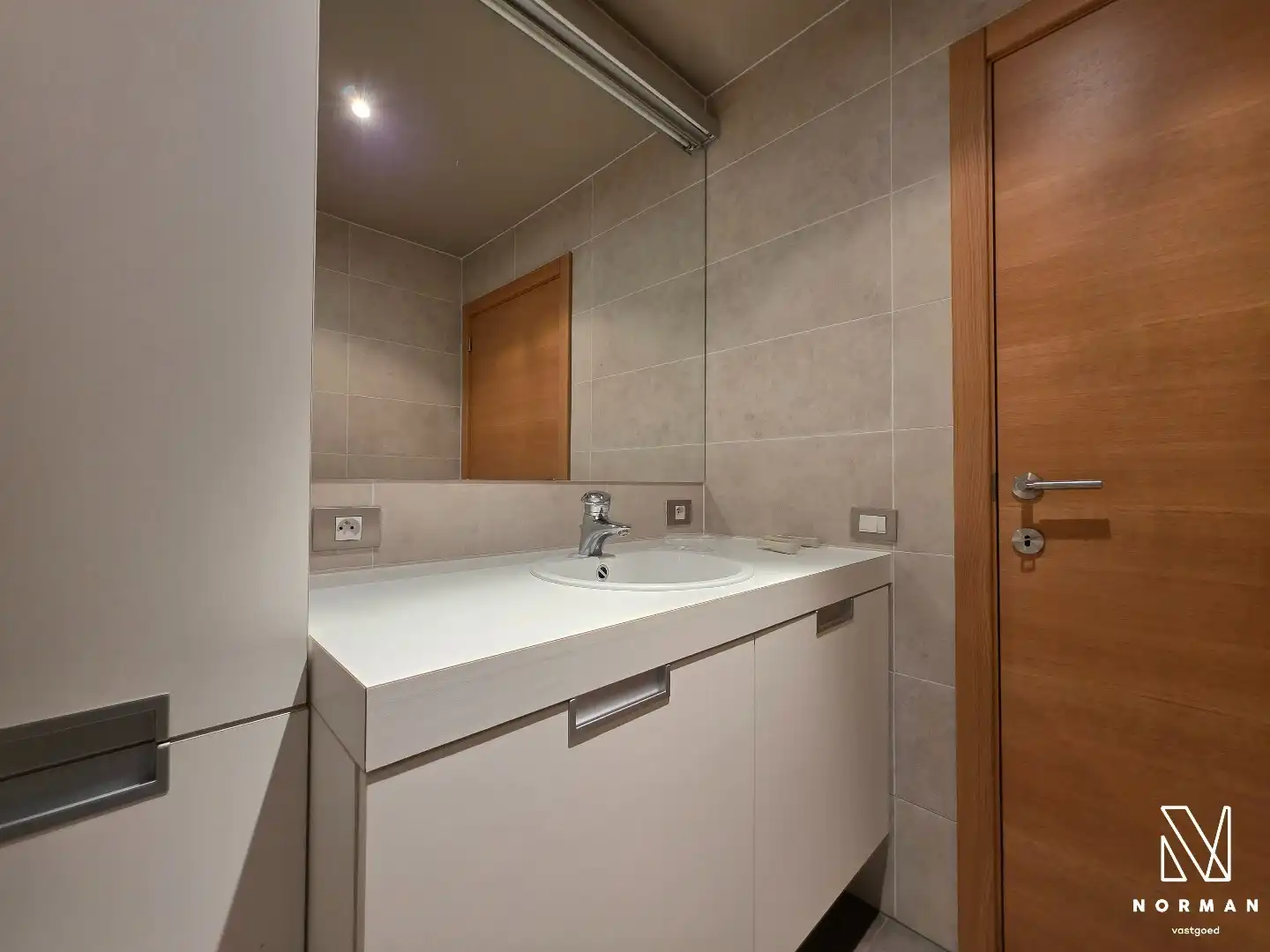 Prachtig domein met luxueuze instapklare villa, grote tuin en landbouwgrond in Hulste foto 37