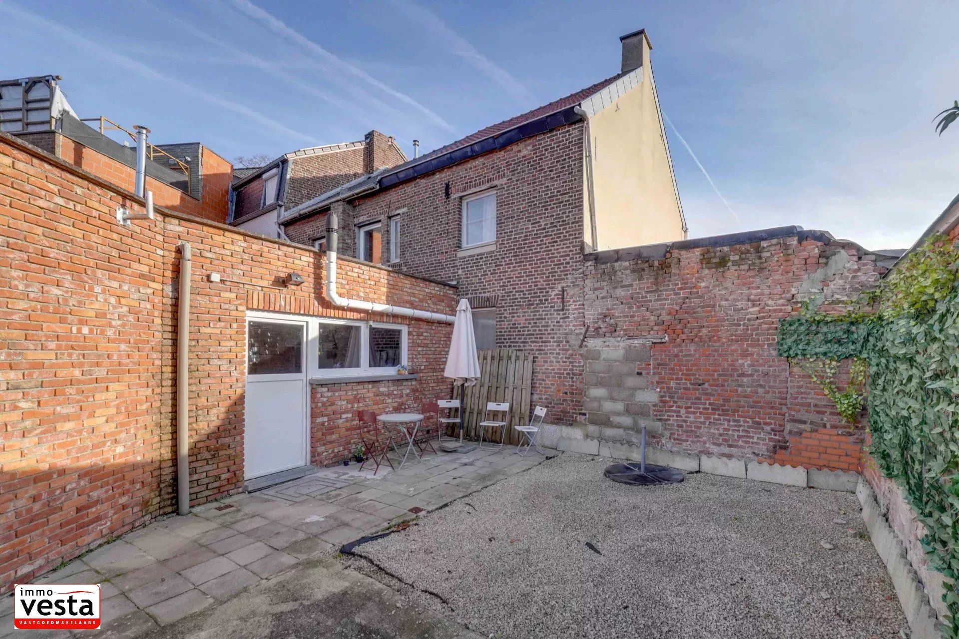 Instapklare woning aan de stadsrand van Sint-Truiden foto 12