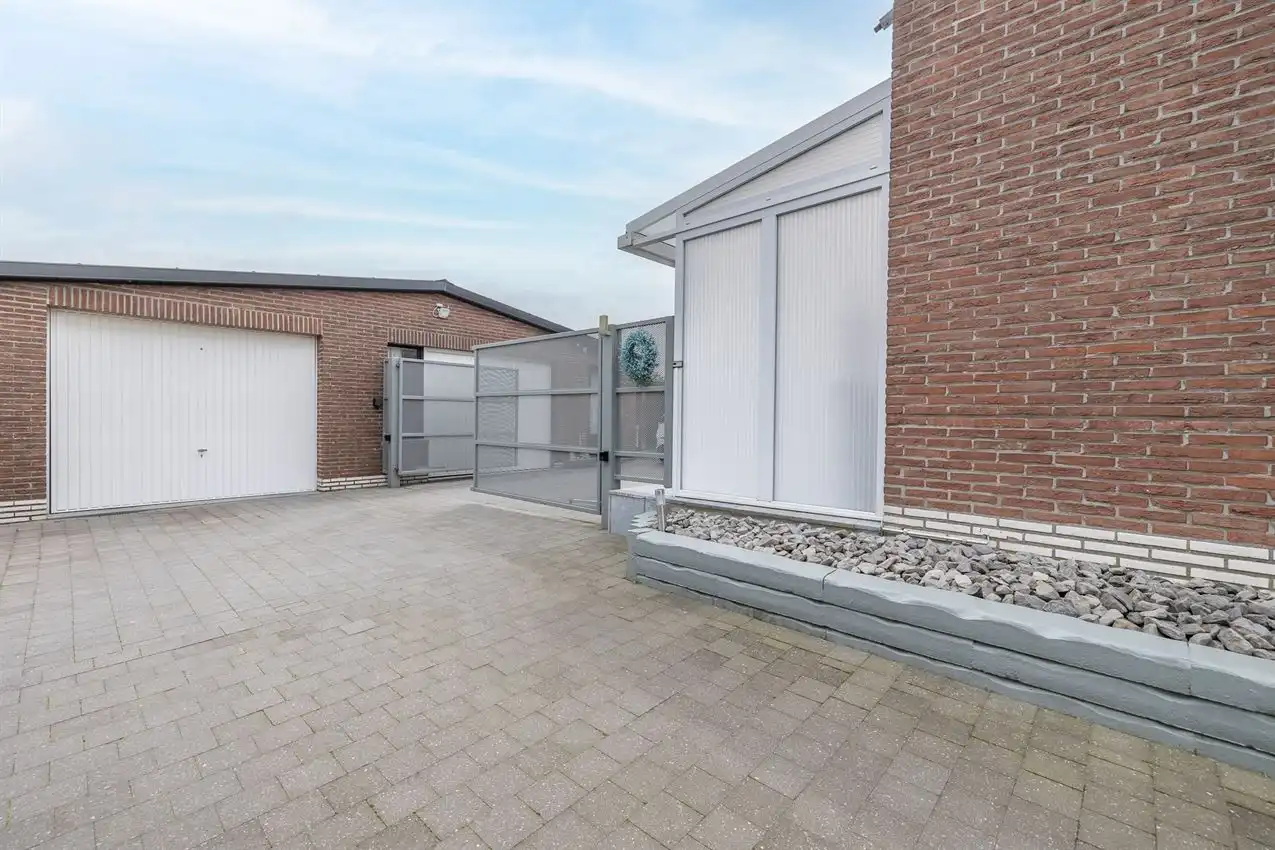 Ruimte, rust, degelijkheid, reeds grondig vernieuwd, label D foto 18