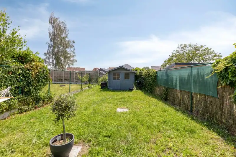 Instapklare gezinswoning met zuidgerichte tuin gelegen te Adegem foto 9