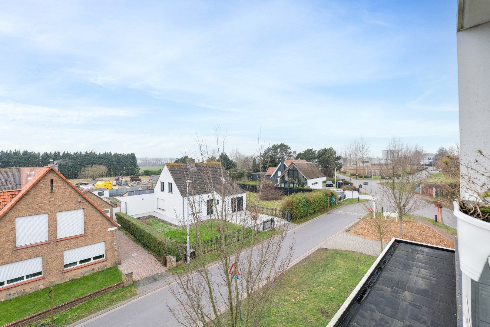 Ruime serviceflat in standingvol gebouw foto 9