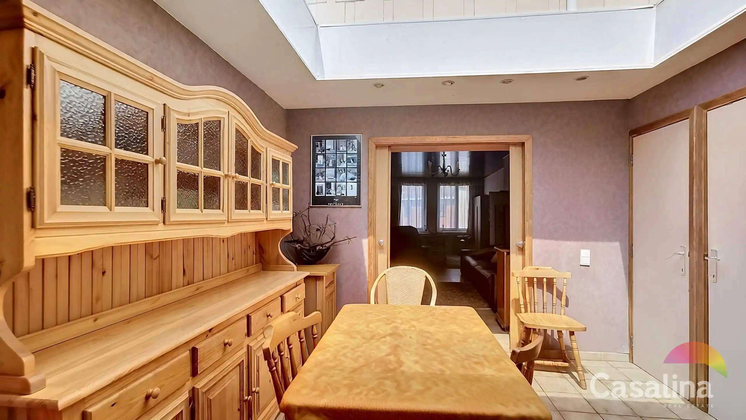 Bel-etagewoning met garage en tuin om op te frissen foto 6