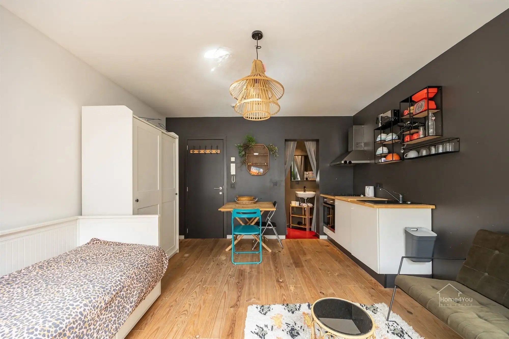 Gezellige studio vlakblij Antwerpen Centraal! foto 5