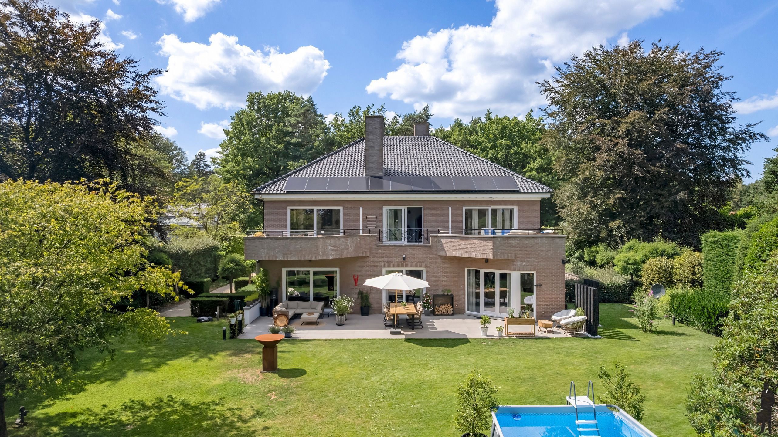 In de residentiële villawijk, De Meersebergen nabij Breda klassieke herenhuis op ca. 2135 m² met uitzicht op "Markdal". foto 66
