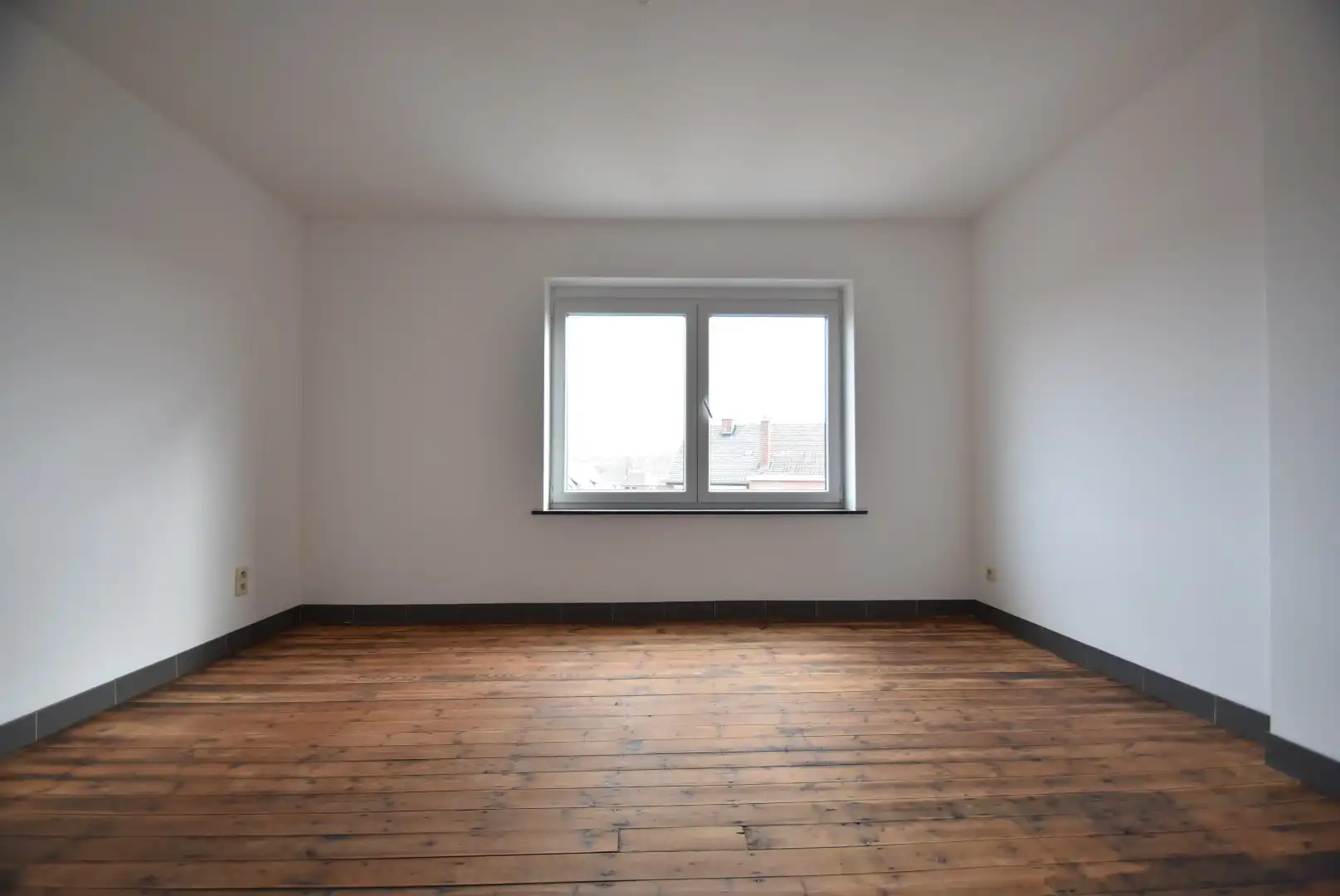 Netjes gerenoveerde duplex met twee slaapkamers en terras op mooie locatie in het centrum van Tongeren - GEEN BIJKOMENDE GEM. ONKOSTEN foto 22