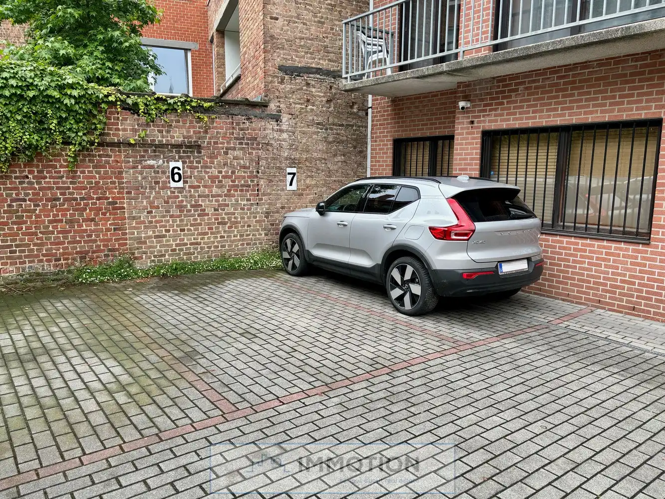 Comfortabel appartement met 2 slaapkamers en staanplaats in centrum Kortrijk foto 14