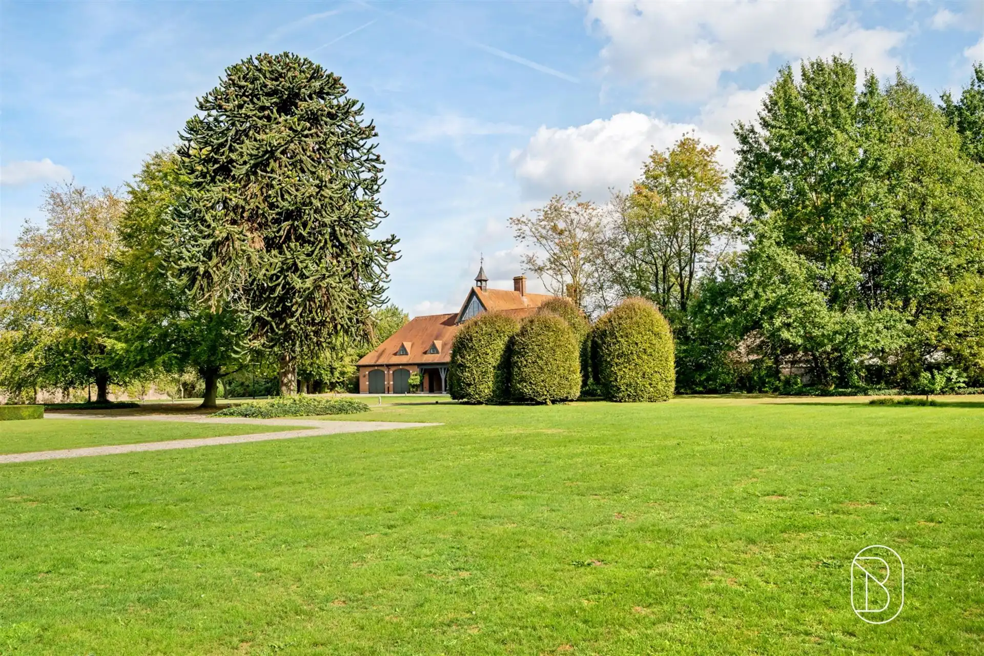 Exclusief landgoed op 6 ha te Deerlijk foto 5