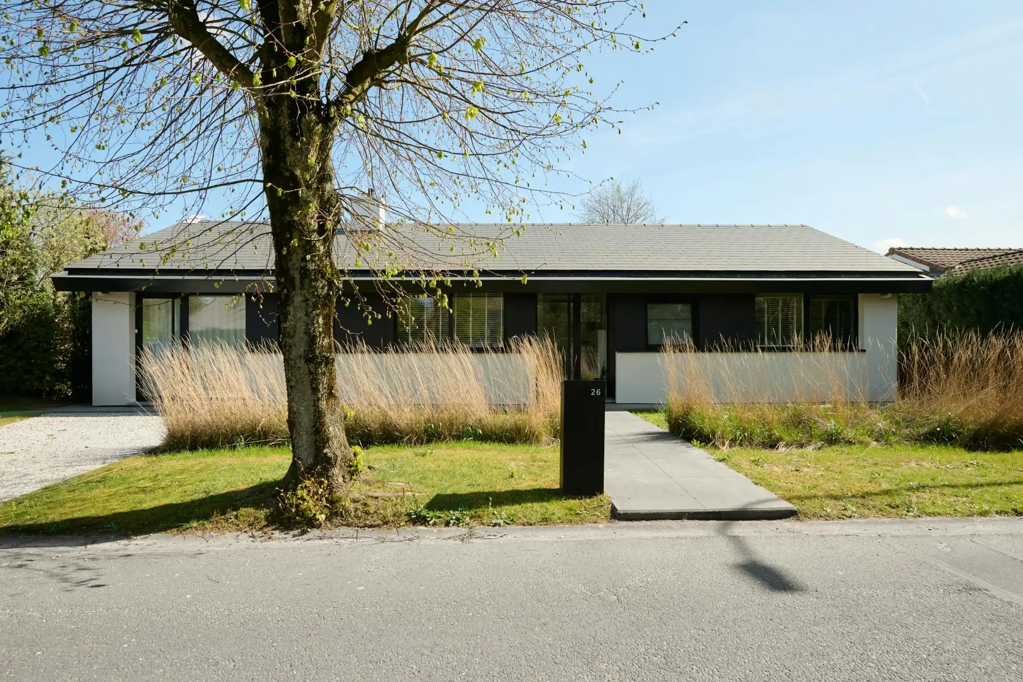 Prachtig gerenoveerd huis te koop in rustige wijk in Waregem foto 2