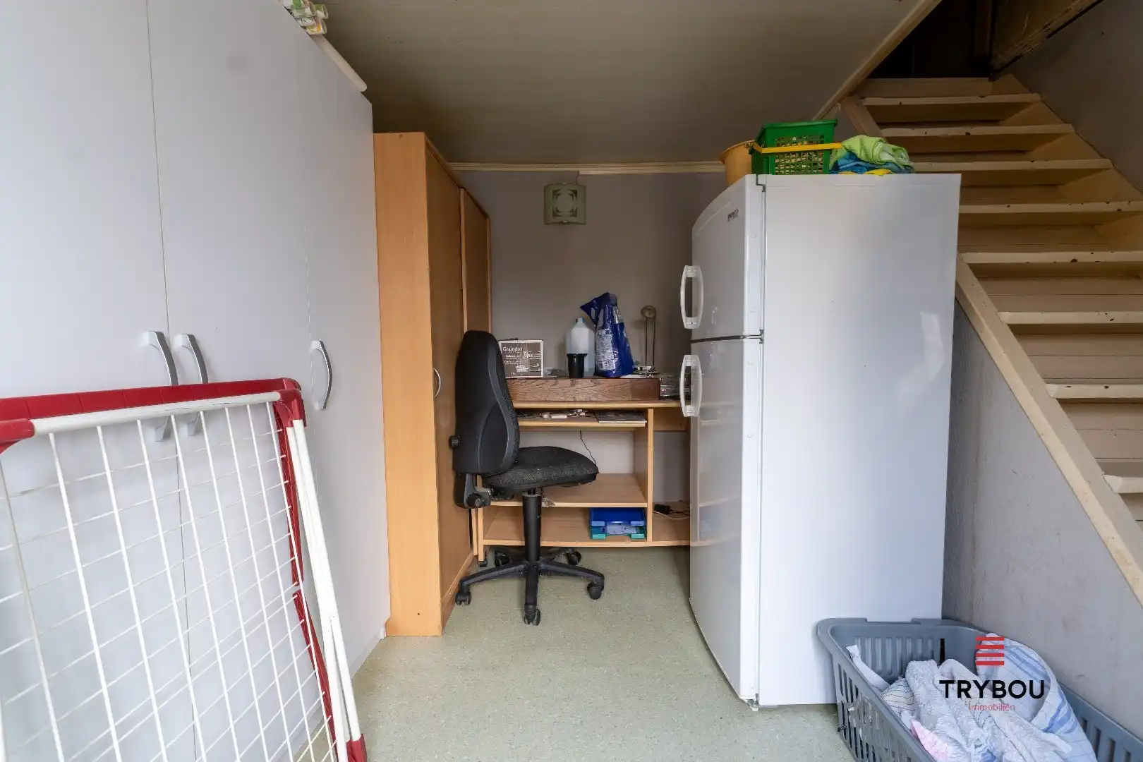 Te renoveren halfopen woning op ruim perceel van 1422m² in Brielen foto 9