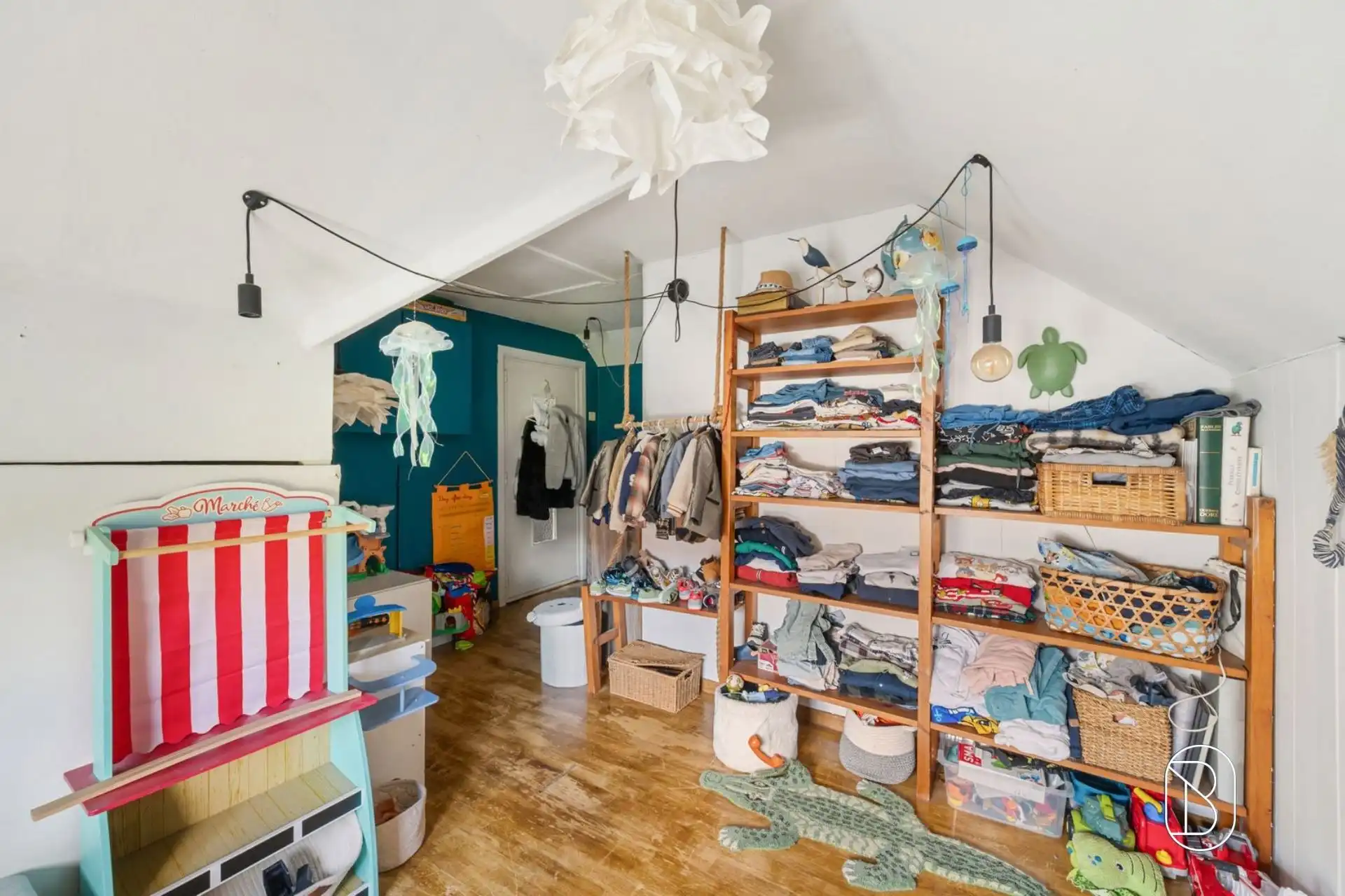 Bel-etagewoning met 3 slpk, garage en tuin in Vloesberg foto 20