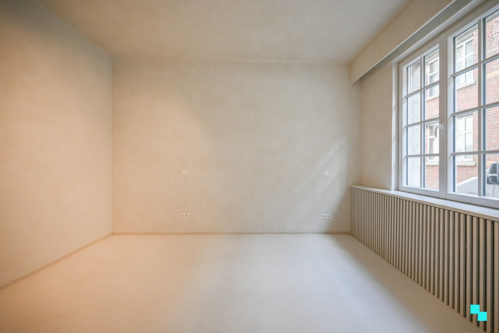 Stijlvol gerenoveerd appartement in hartje Kortrijk foto 16