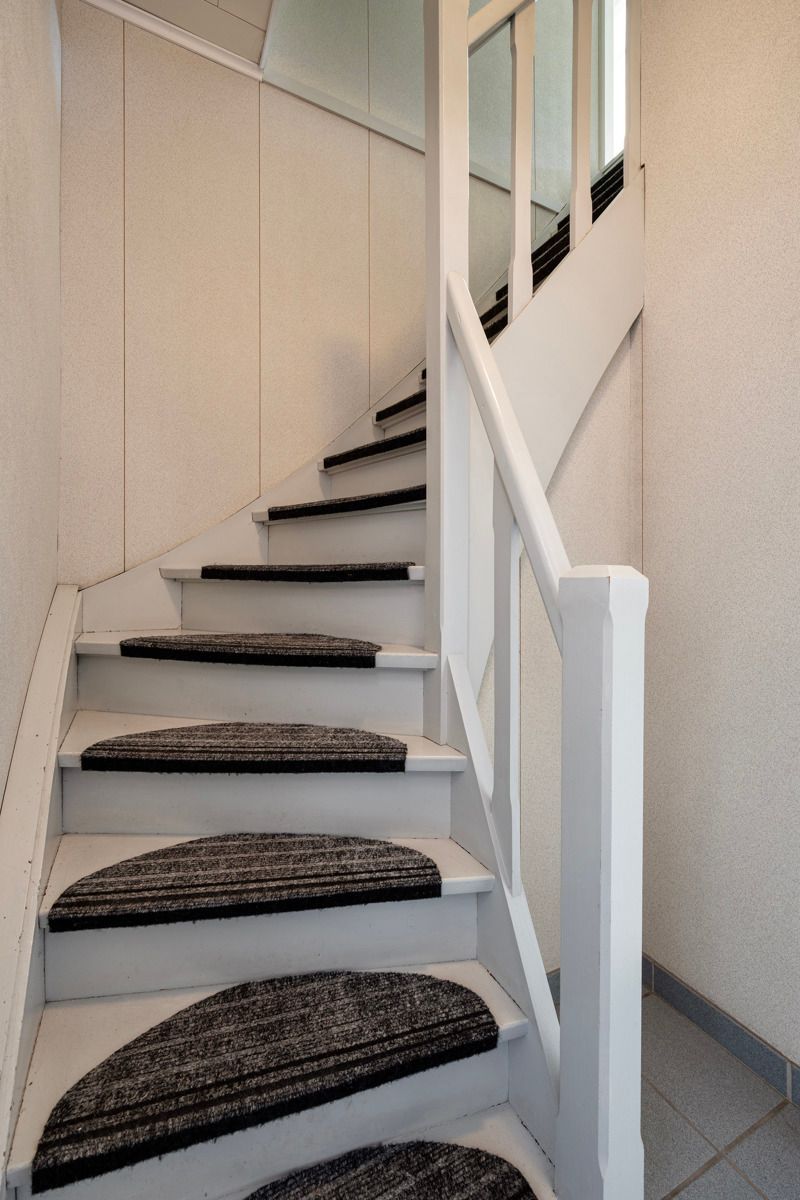Handelshuis, ingedeeld als commerciële ruimte + appartement foto 12