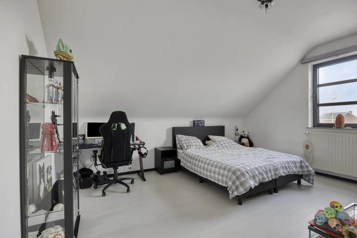 UNIEKE EN ZEER RUIME WONING VAN 311 M² MET 3 SLPK’S EN KANTOOR/KAPSALON IN HASSELT-KORTESSEM foto 31