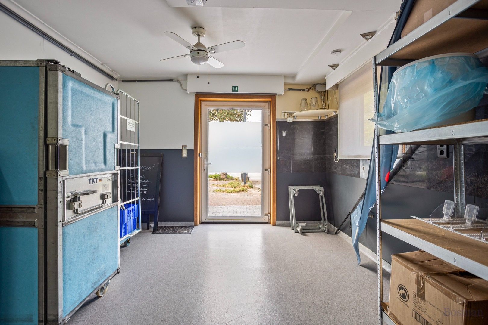 Handelspand met parking te koop in Diest foto 7