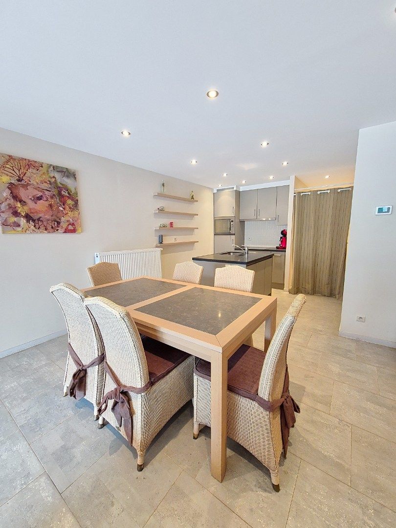 Mooi appartement met terras op het Heldenplein in Knokke-Heist. foto 3