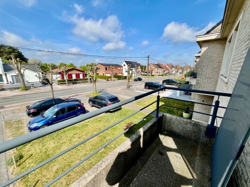 INSTAPKLAAR APPARTEMENT OP 1° VERDIEPING MET RUIM TERRAS foto 9