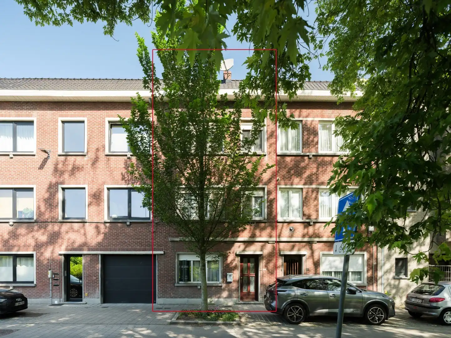 Huis met vier slaapkamers en stadskoer in Ledeberg foto 13