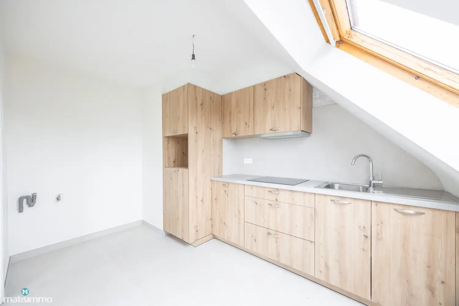 INSTAPKLAAR DUPLEXAPPARTEMENT MET 2 SLAAPKAMERS EN GARAGE NABIJ HET CENTRUM VAN BILZEN foto 7