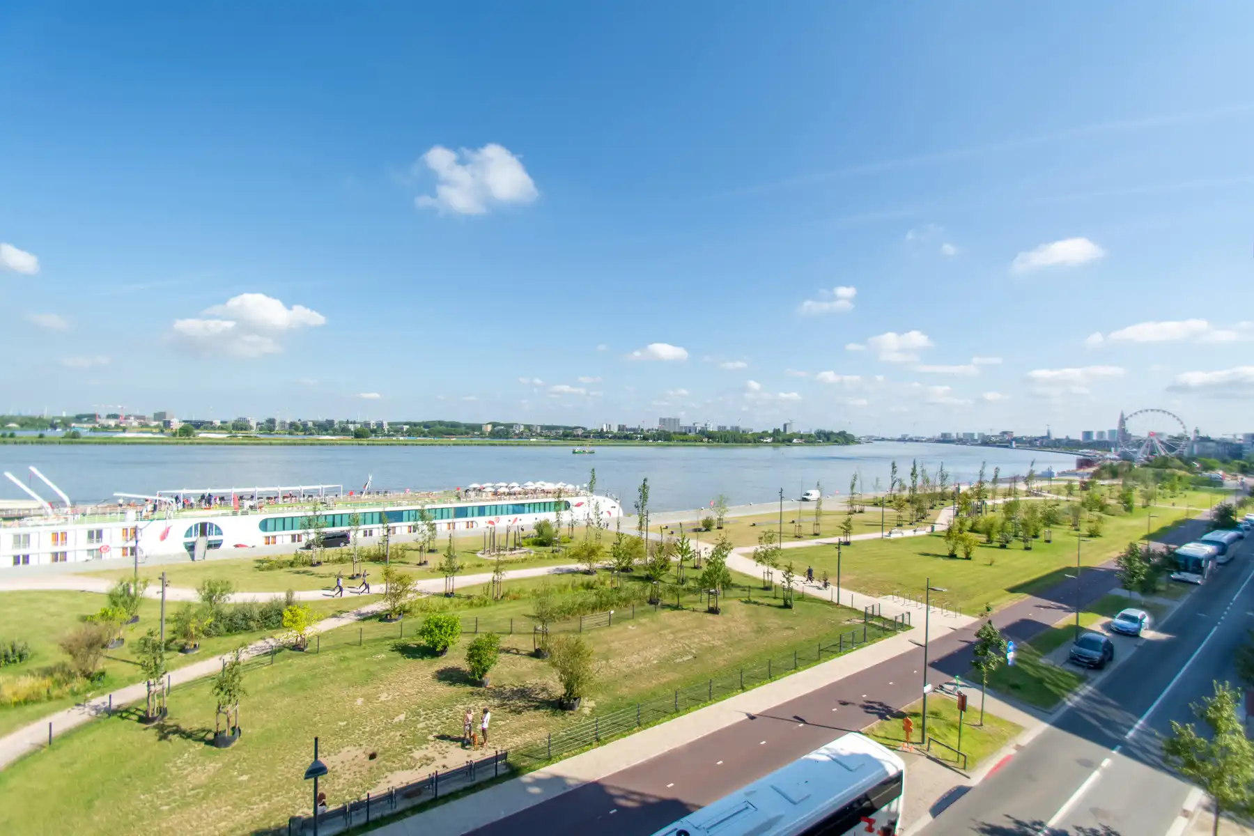 2-slaapkamer appartement met zicht op Schelde  foto 6