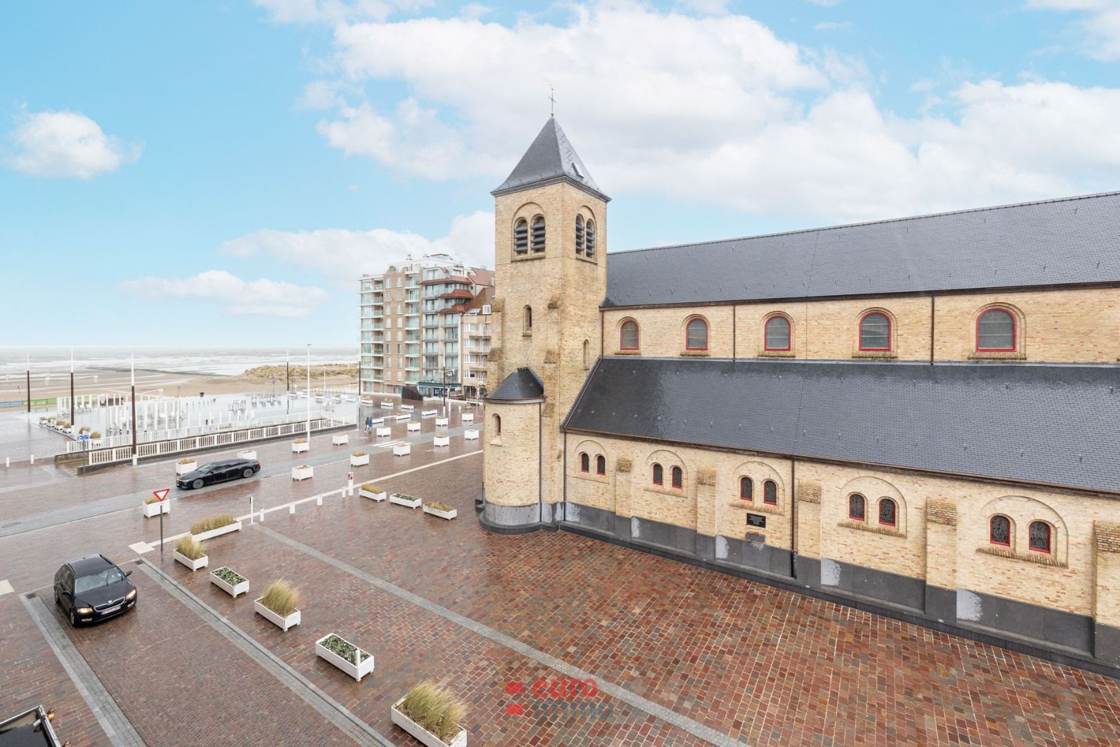 Super gezellig appartement met 1 slaapkamer én zijdelings zeezicht vanop het terras. foto 2
