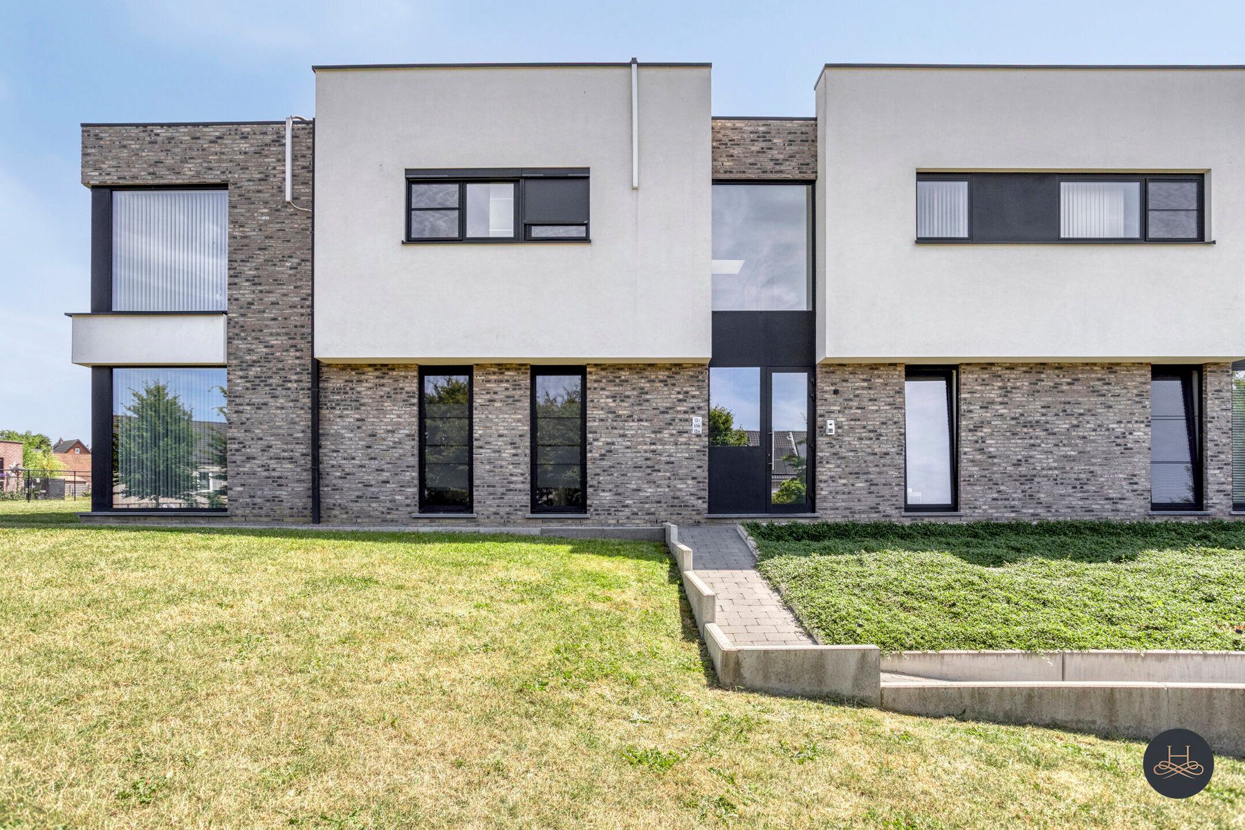 Zeer recent, energiezuinig gelijkvloersappartement met tuin  foto 2