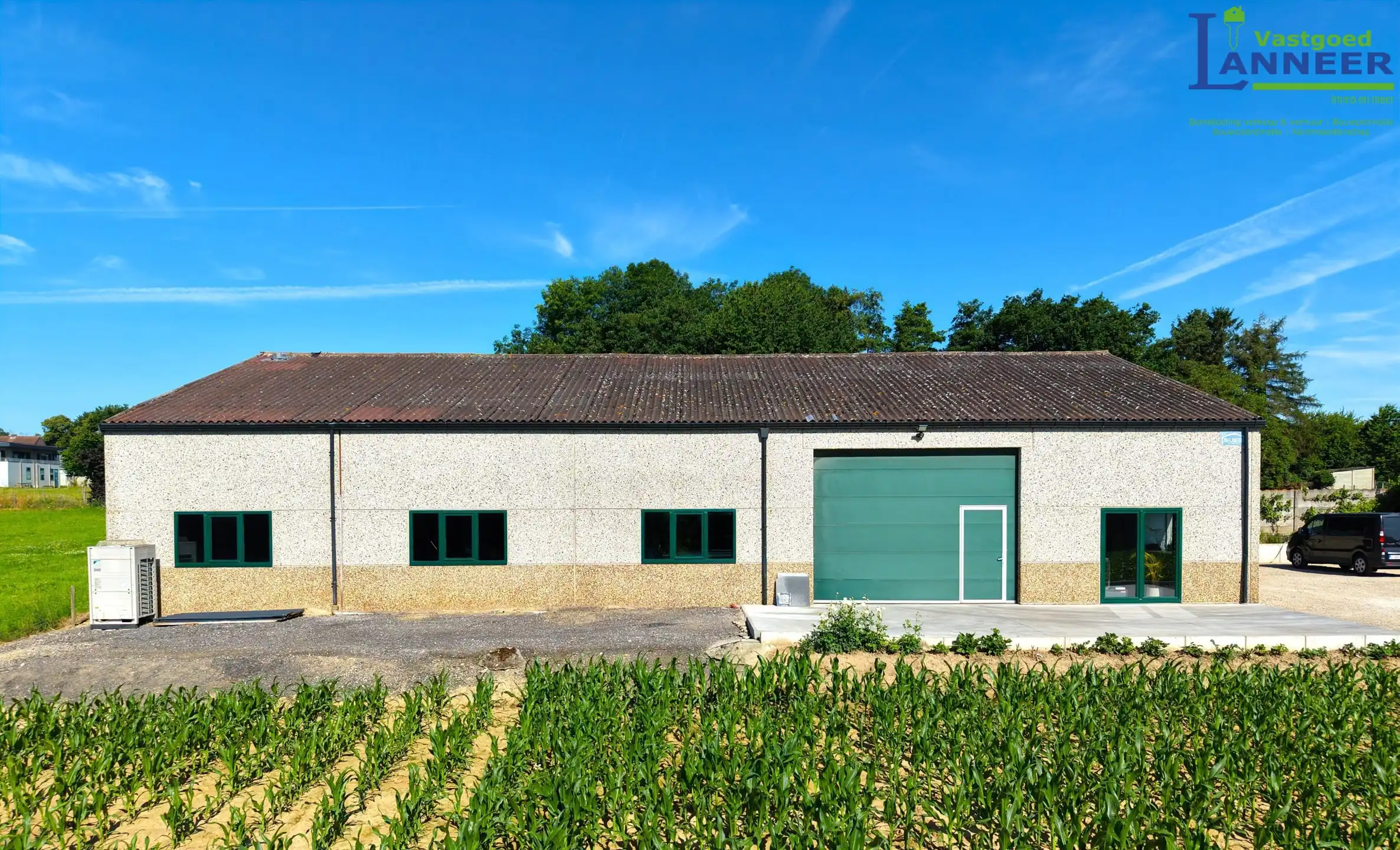 Loods met binnenopslag 300m² en 125m² buiten te Herfelingen foto {{pictureIndex}}