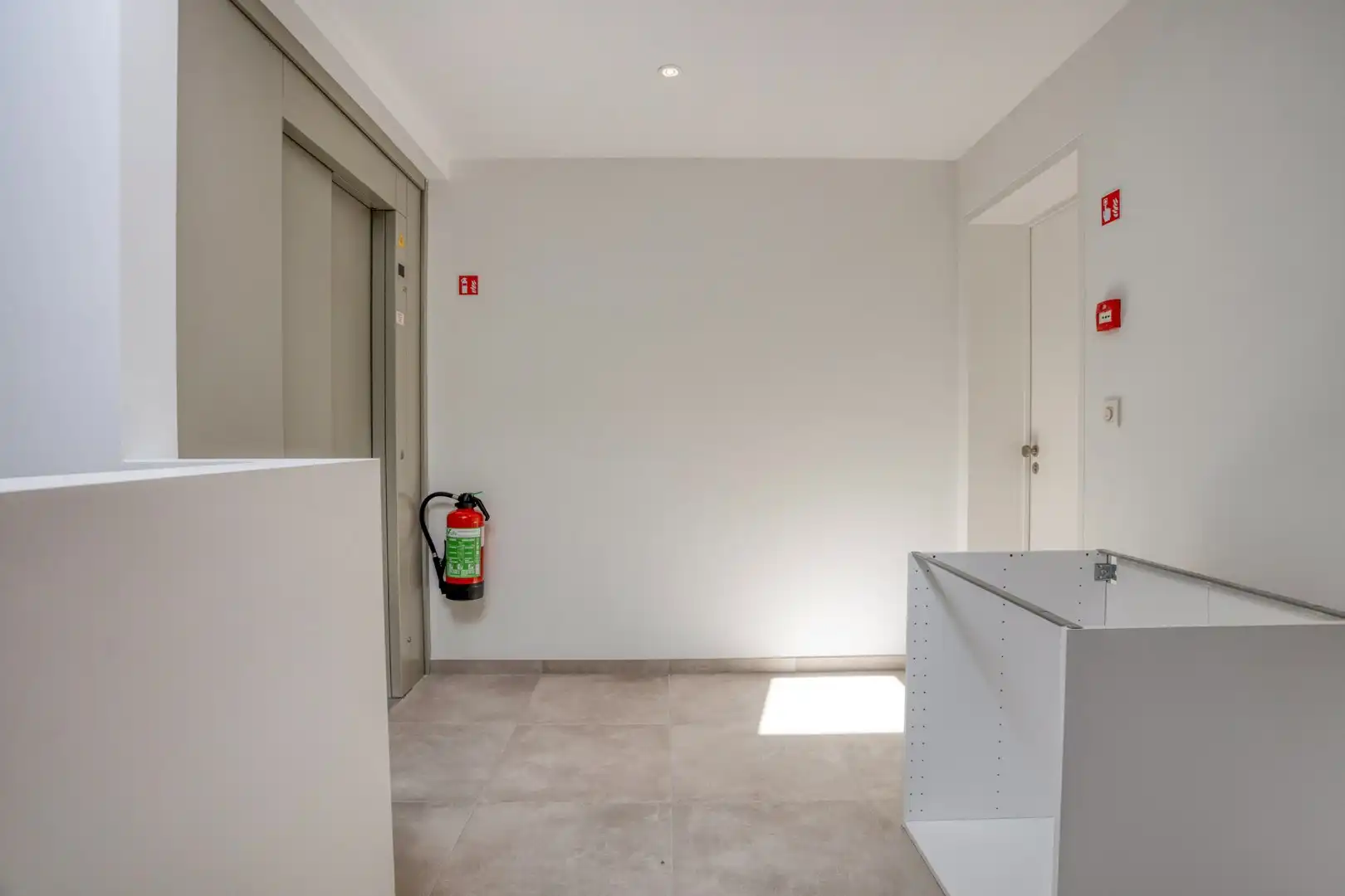 Gerenoveerd ruim en lichtrijk appartement met 2 slaapkamers - EPC  72Kwh/m² foto 4