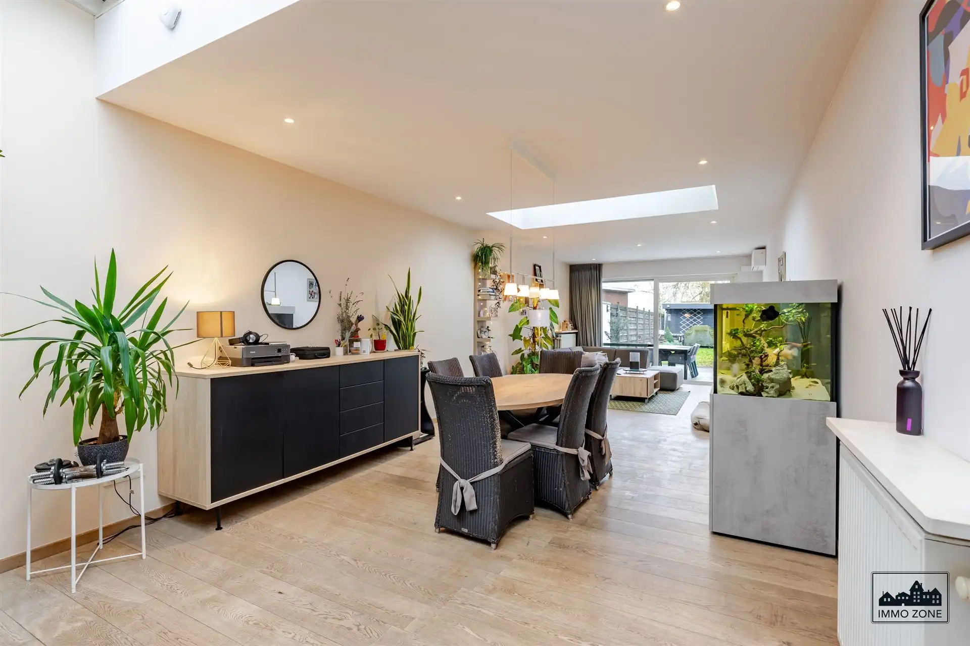 Instapklare woning met 3 slaapkamers en achteruitweg  foto 2