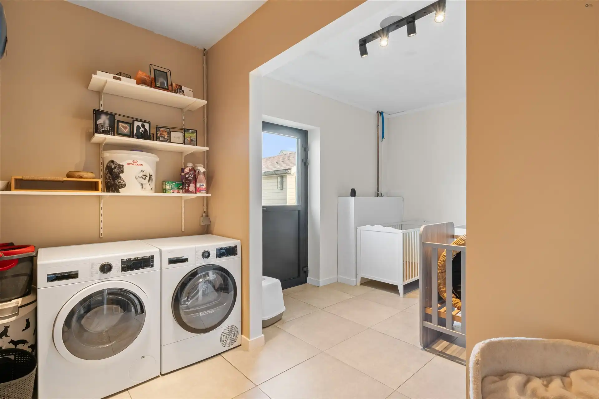 Gerenoveerde bungalow in een rustige woonwijk te Stekene foto 14