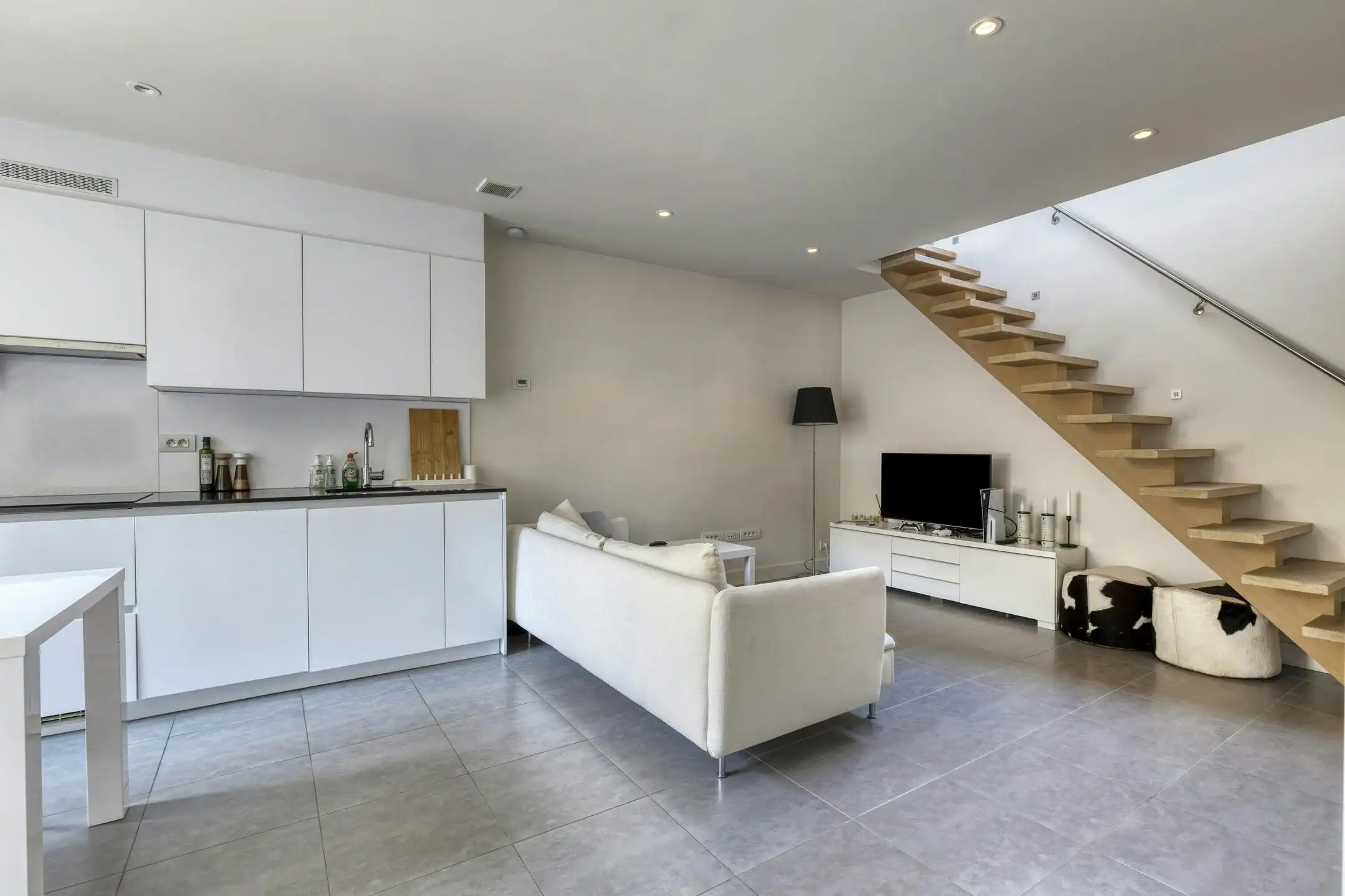 Moderne stadswoning met 2 slaapkamers in hartje Gent te koop foto 4