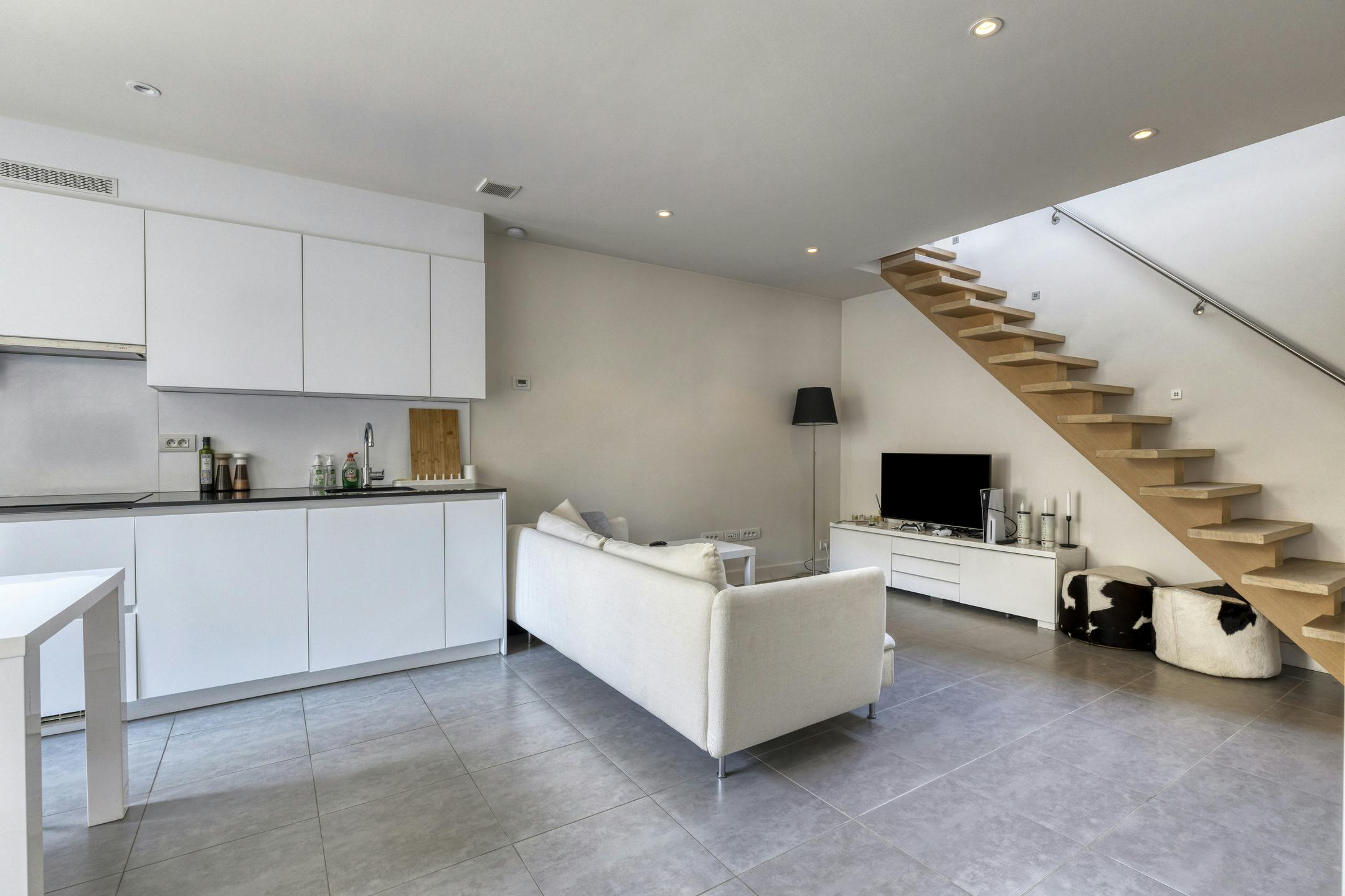 Moderne stadswoning met 2 slaapkamers in hartje Gent te koop foto 6