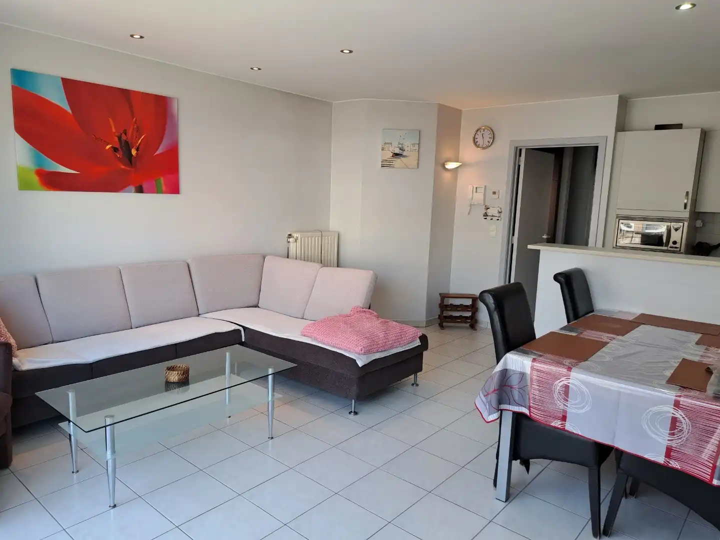 MODERN 2 SLAAPKAMERAPPARTEMENT MET ZIJDELINGS ZEEZICHT foto 6