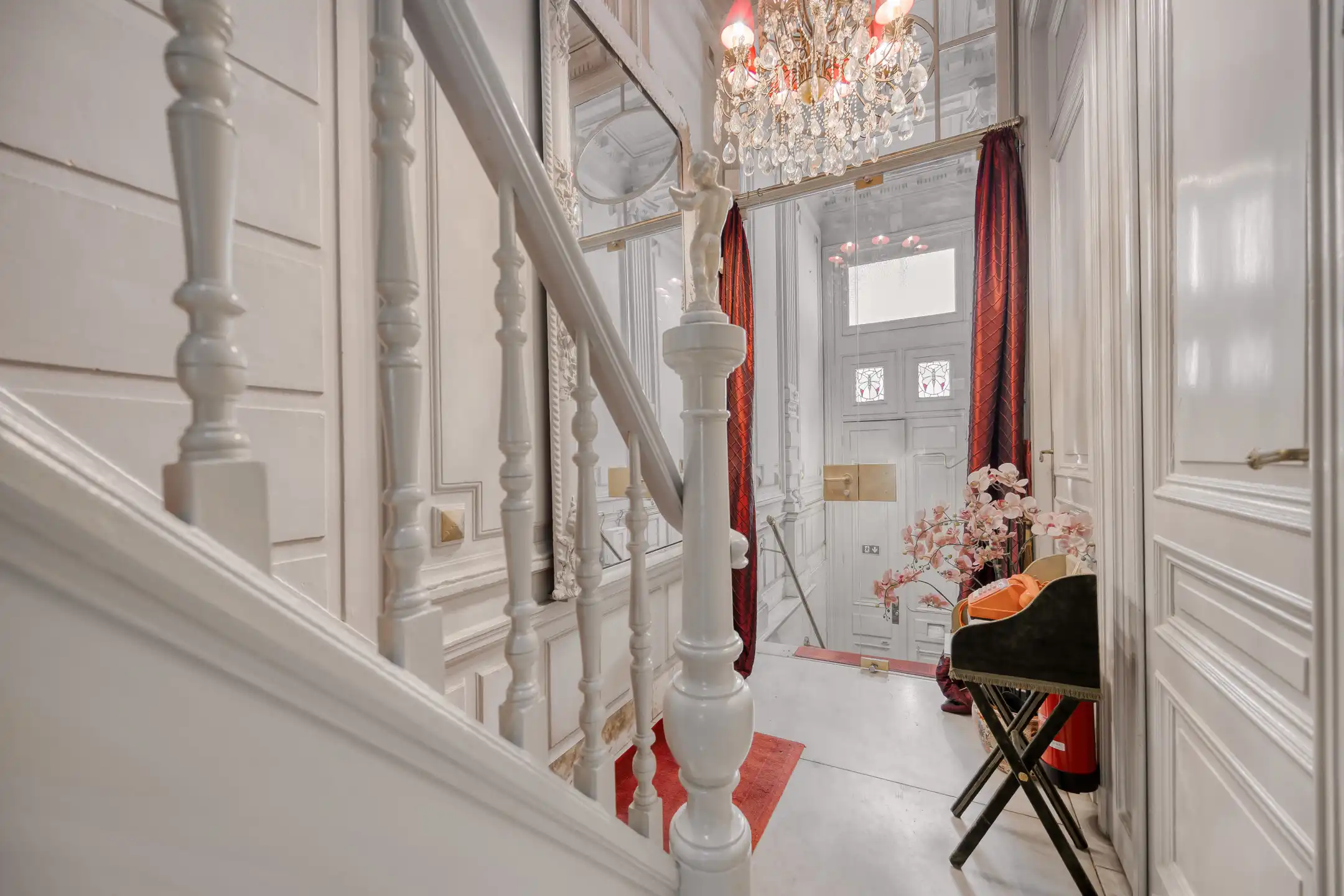 Historische grandeur met uitzonderlijk woonpotentieel foto 5