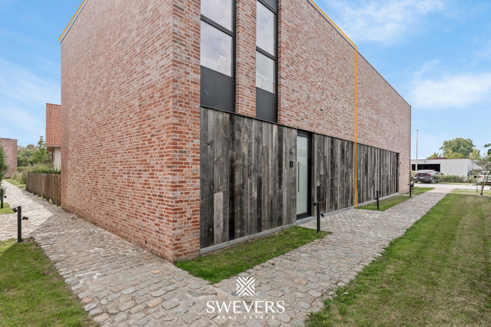 Hoogwaardige gezellige woning met drie slaapkamers te Kortessem foto {{pictureIndex}}
