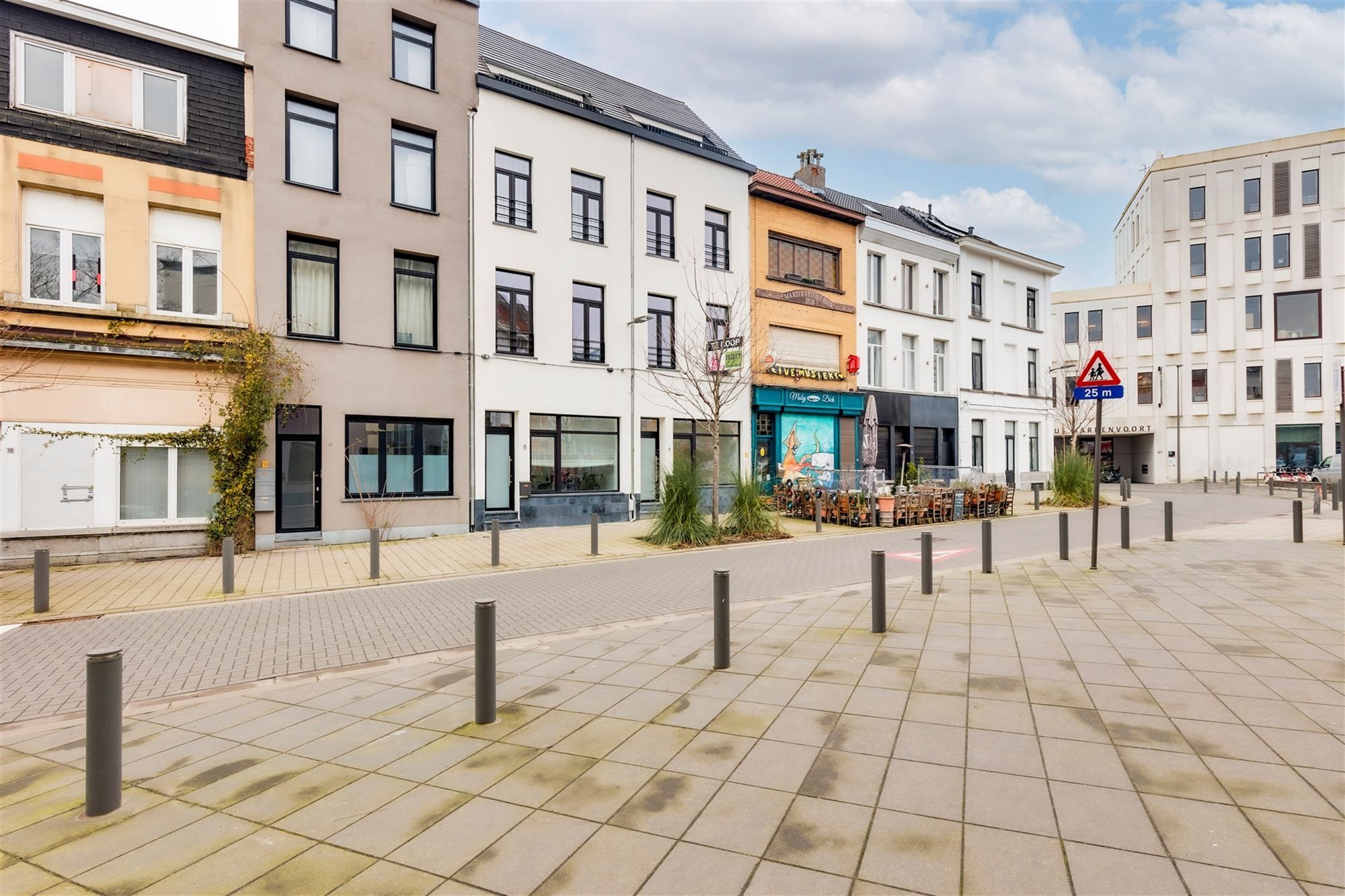 Gerenoveerde woning  met 5 slk en 2 badk aan Park Spoor Noord foto 32