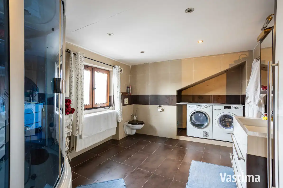 Ruime woning met twee volwaardige wooneenheden nabij centrum Aalst foto 11
