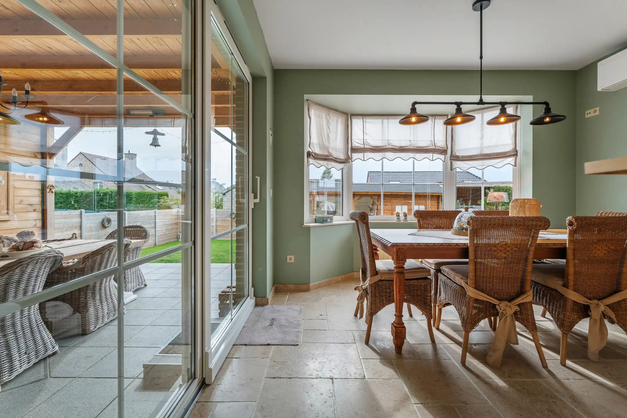 Prachtige instapklare woning in landelijke stijl foto 7