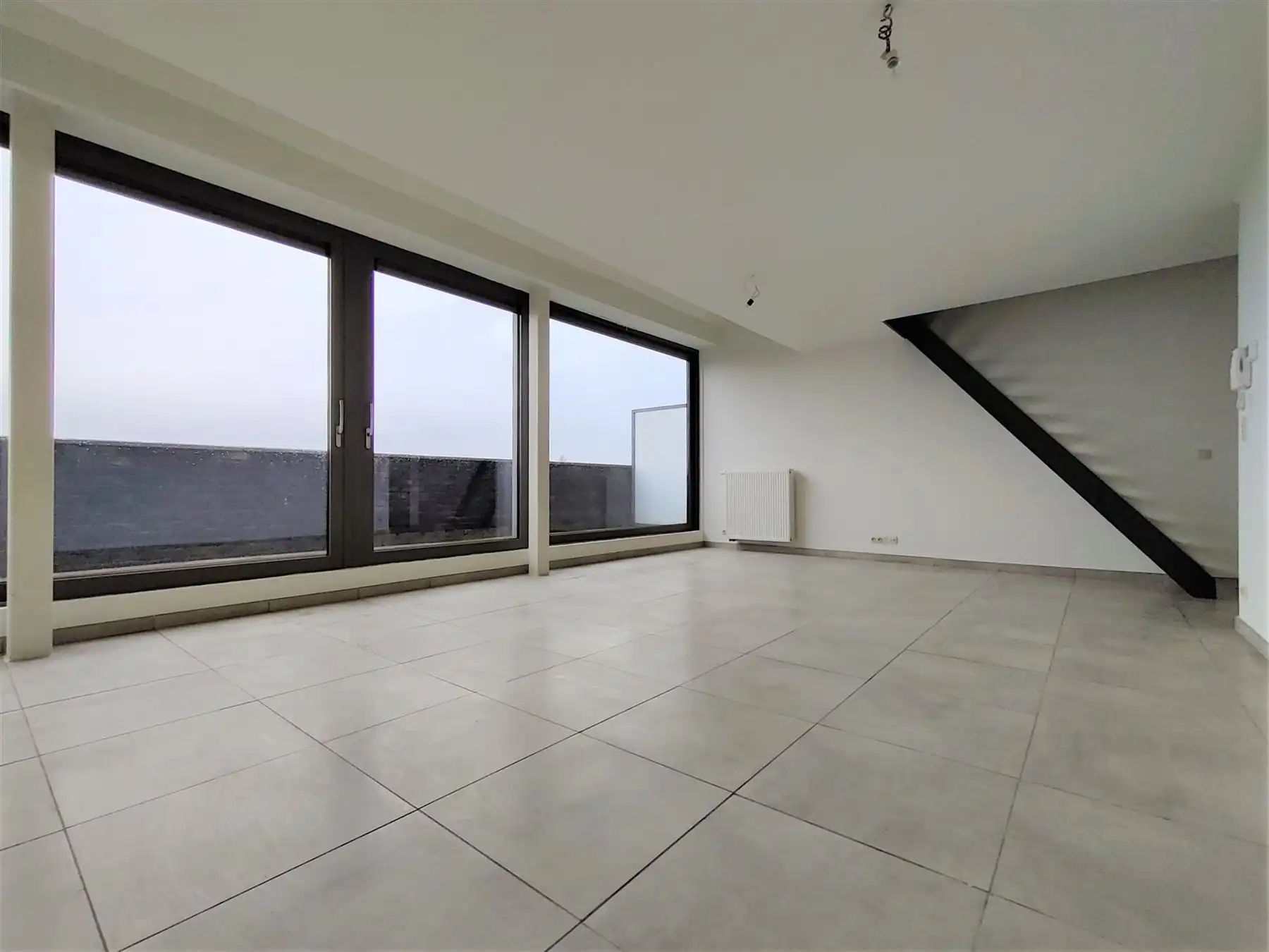 Ruim en lichtrijk duplex penthouse met 2 slaapkamers foto 3