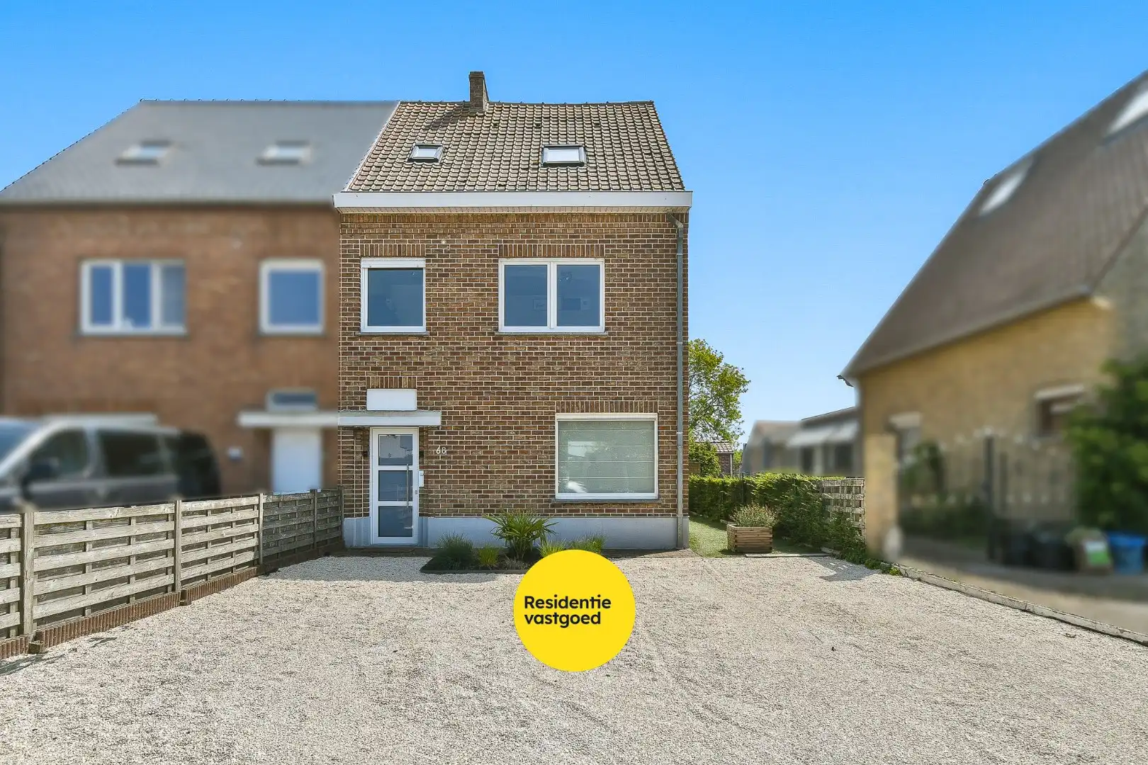Gezinswoning met ruime tuin foto 27