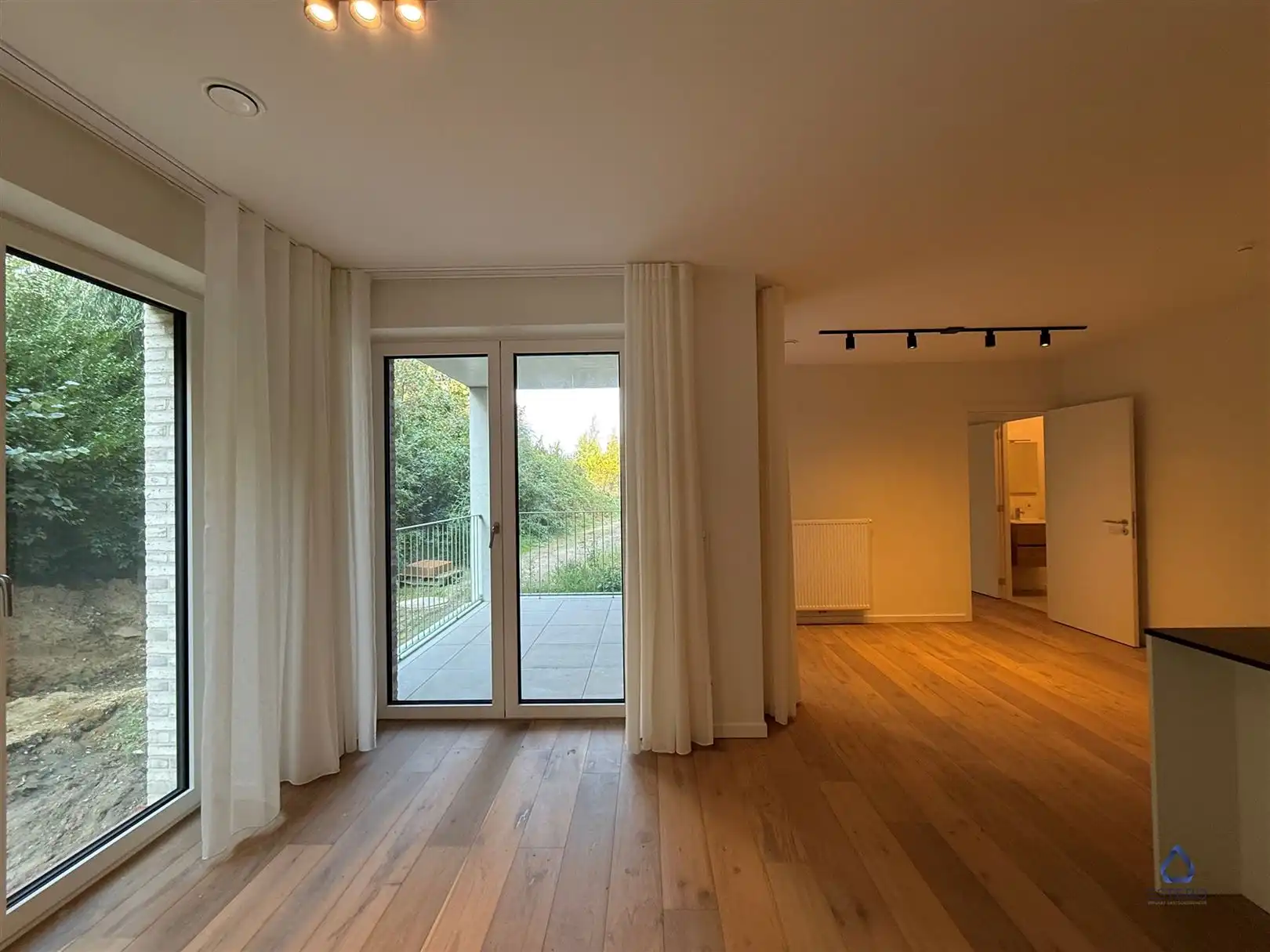 Ruim 1-Slaapkamer Appartement in hartje Brussel foto 4
