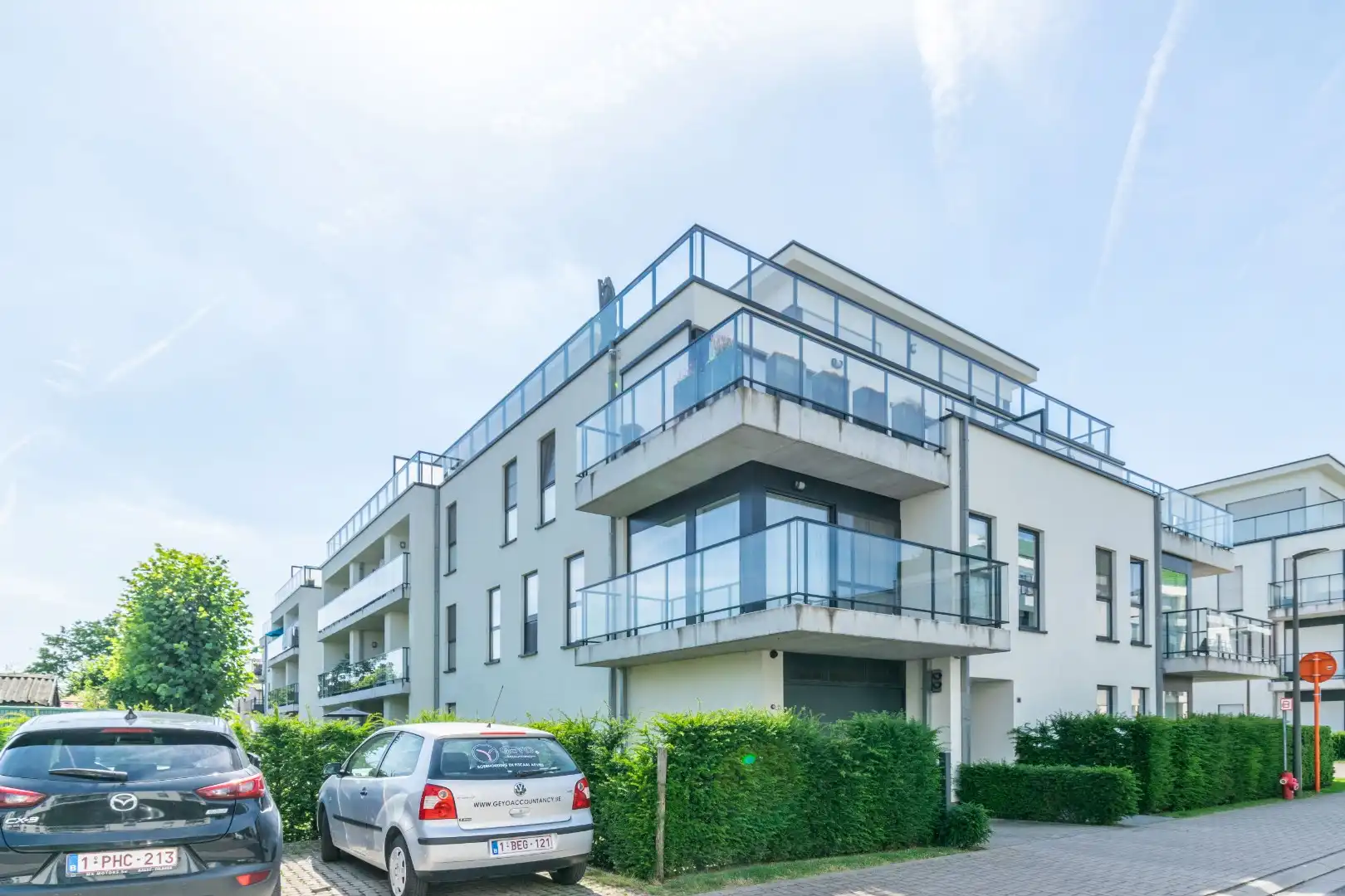 Een uiterst aangename, ruime penthouse te Halle! foto 3