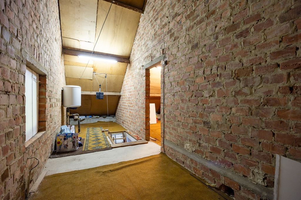Renovatiewoning met 3 slaapkamers op uitstekende locatie foto 15