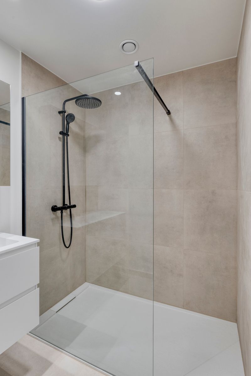 Stijlvol appartement te koop in hartje Zeveneken! foto 8
